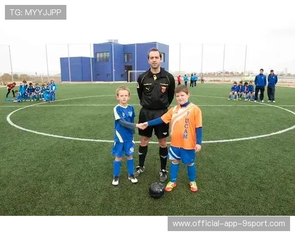 青训体系是否设有青少年运动损伤早期预警机制，青训定义