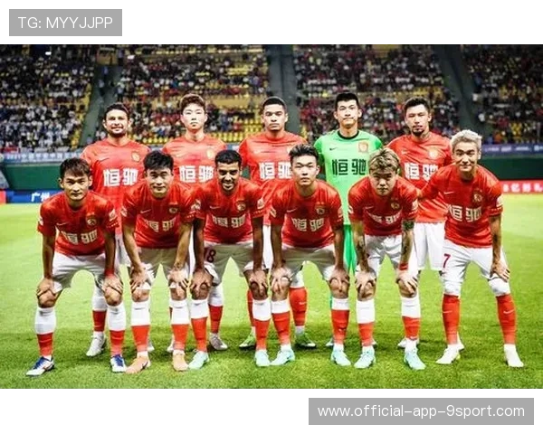 艾克森成都蓉城训练赛轰入暴力远射，体能机能重回巅峰